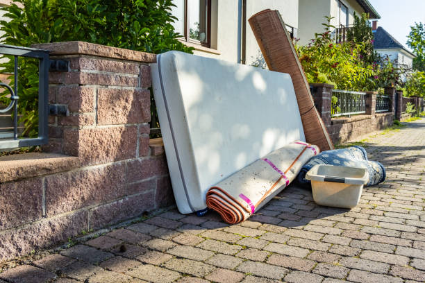 Best Mattress Removal Service  in Kaunakakai, HI
